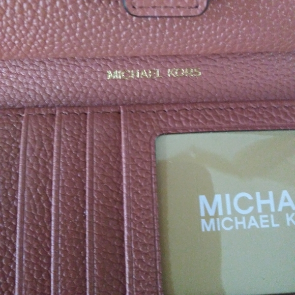 NWT MICHAEL KORS DOUBLE ZIP WRISTLET 8 IPHONE CASE - Picture 4 of 8